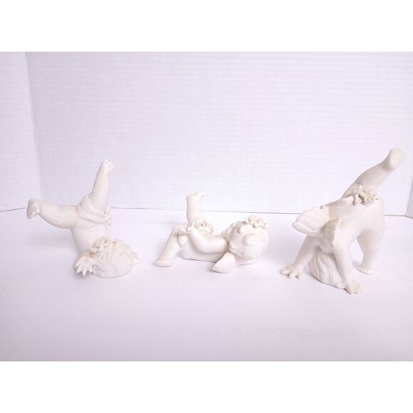 Set of 3 Vintage GANZ White Porcelain Cherubs at Play Figurines - Picture 10 of 14